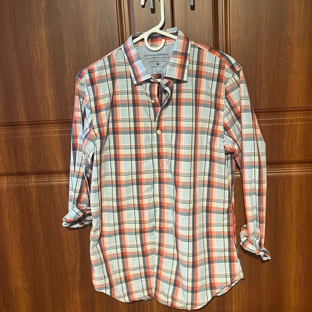 Banana Republic Luxe Stretch Poplin Men’s Shirt.  Grant Slim Fit.  size medium